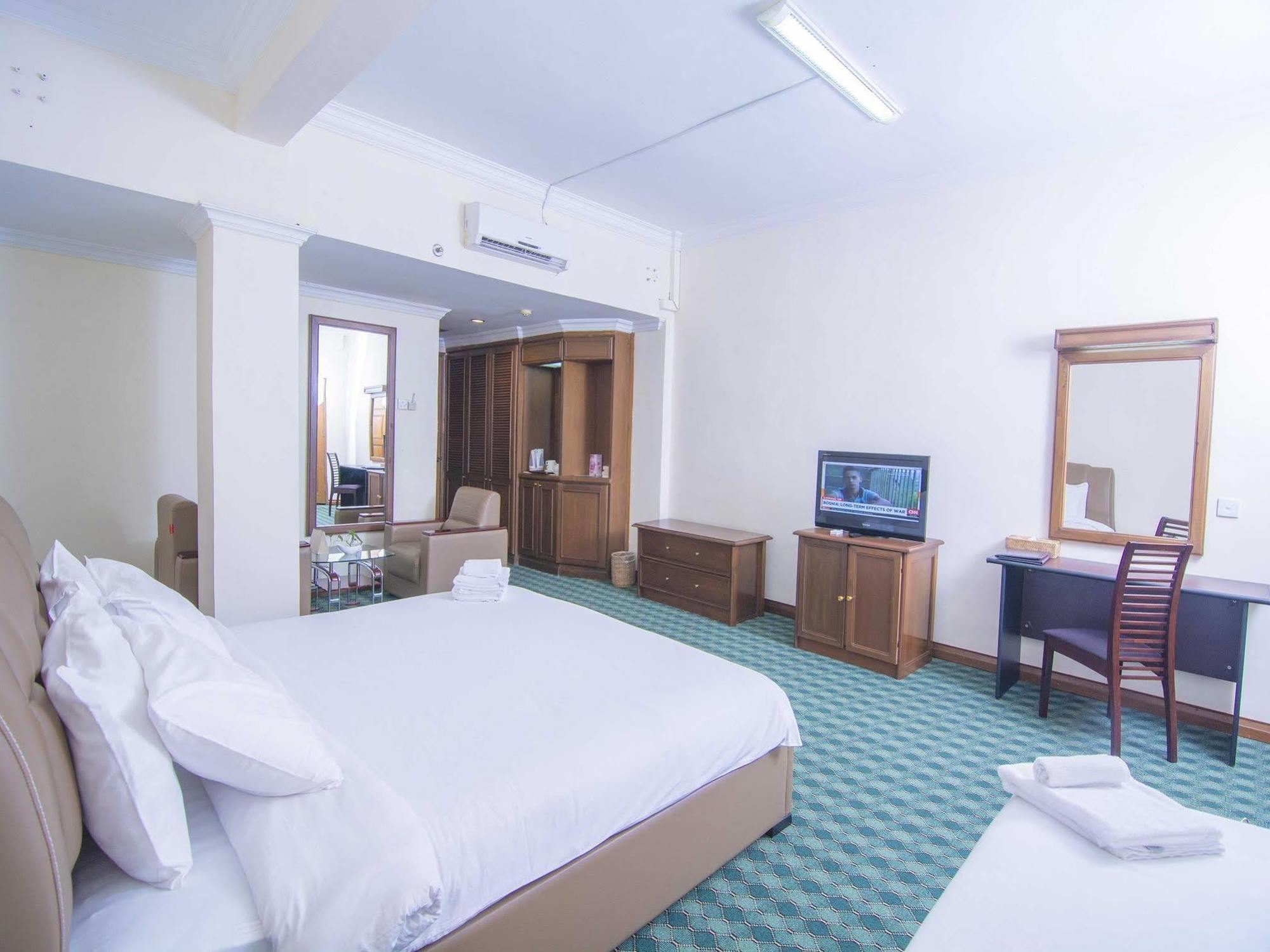 Asia Plaza Hotel Yangon Luaran gambar
