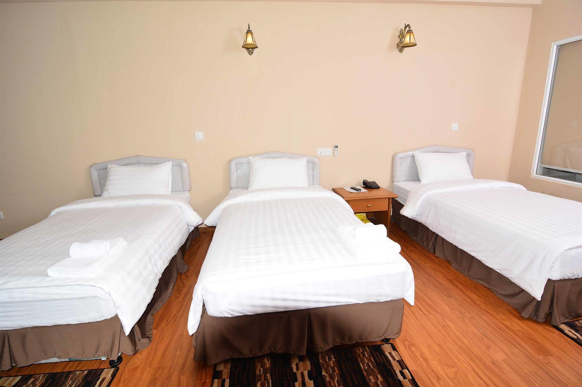 Asia Plaza Hotel Yangon Luaran gambar