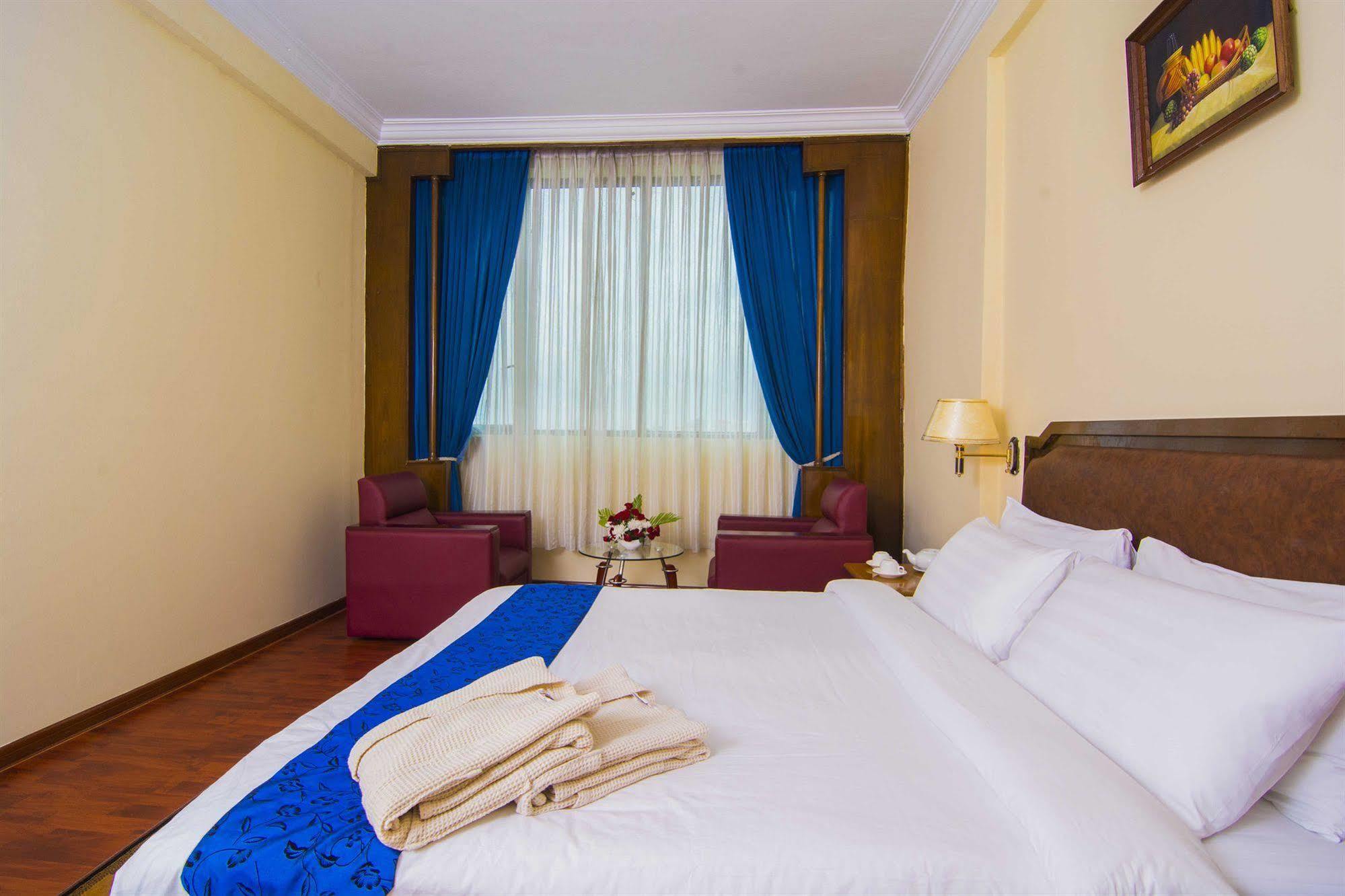 Asia Plaza Hotel Yangon Luaran gambar