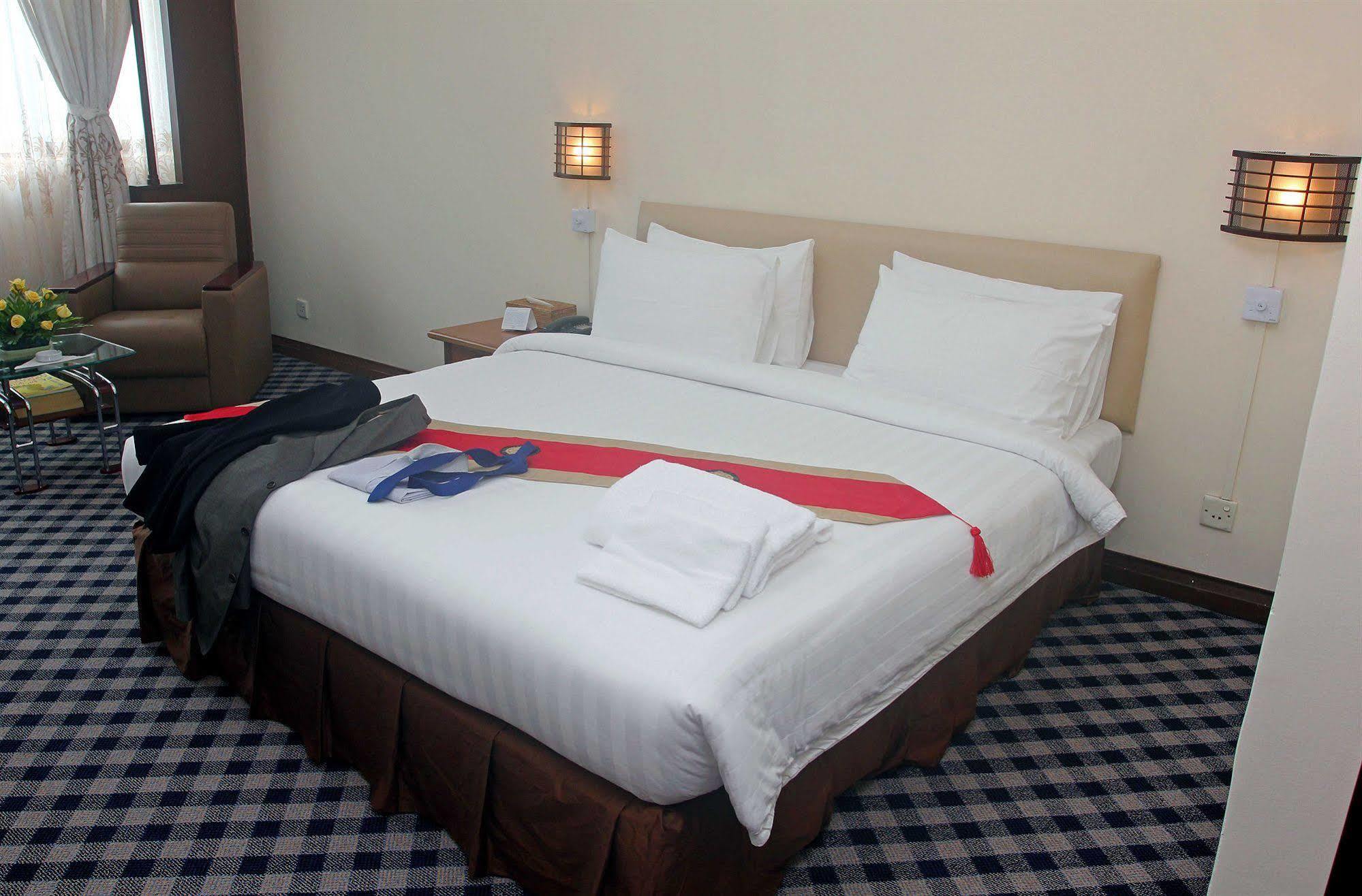 Asia Plaza Hotel Yangon Luaran gambar