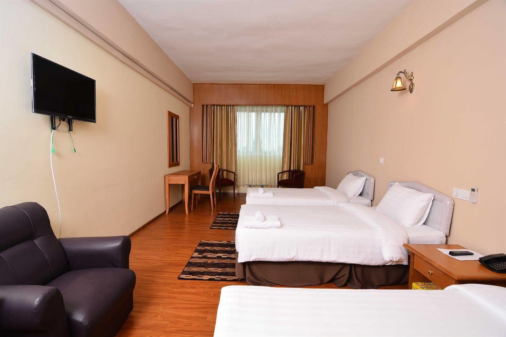 Asia Plaza Hotel Yangon Luaran gambar